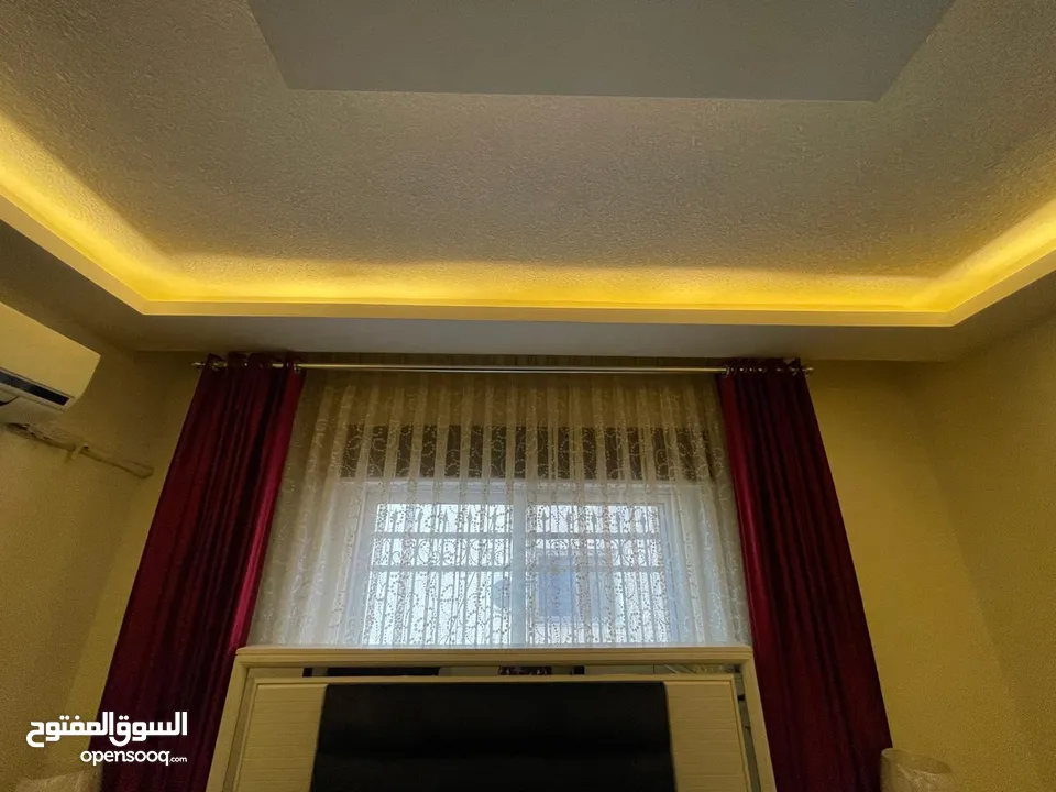 برداي مخماليه جميله للبيع