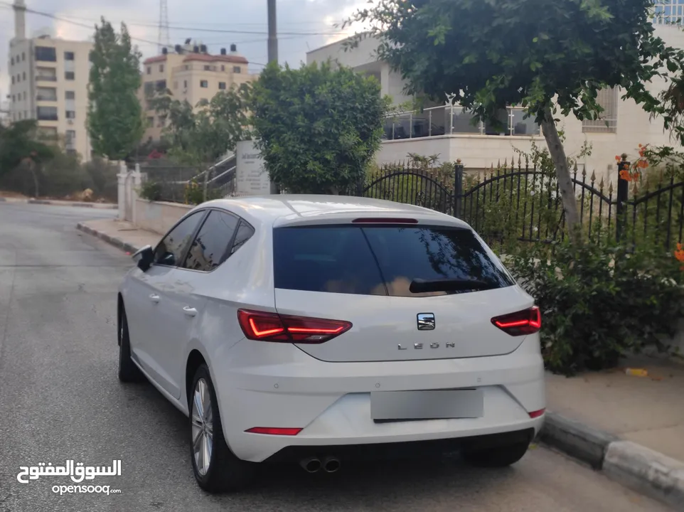 سيات ليون اكسلينس بالكرتونة محرك 1500تربو بنزين اتوماتيك