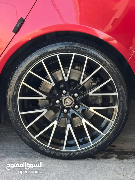 بيع سيارة جاكوار 2016