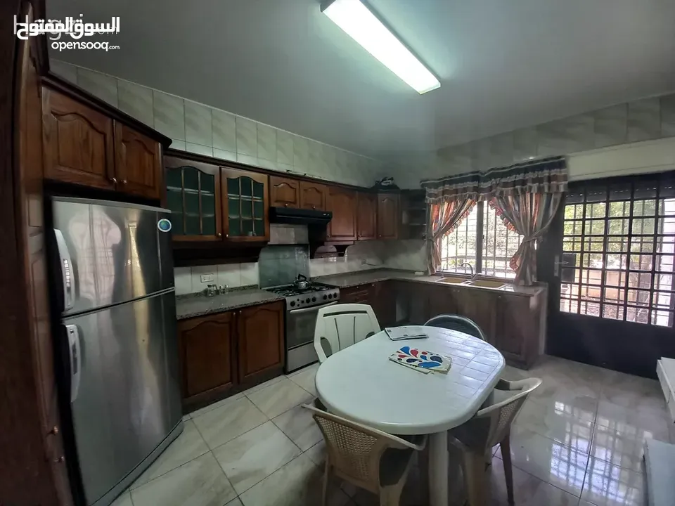 شقة مفروشة للإيجار 210م2 ( Property 17065 ) سنوي فقط