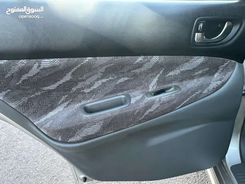 متسوبيشي جالنت نظيفه جدا 2005 لون شمباني جير اتماتيك تب اترونك صيانه كامله بالوكاله مالك شخص واحد