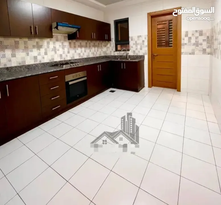 شقة جديدة و فاخرة للايجار في بوشر بسعر مغري شامل الفواتير A new luxury apartment for rent in Bawshar