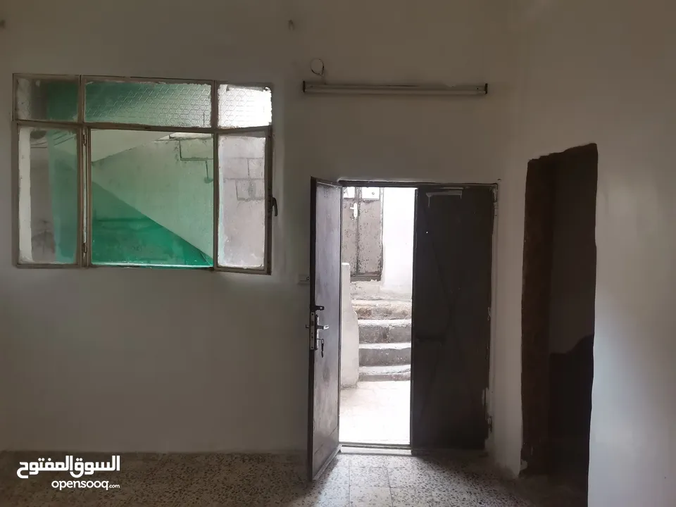 شقة طابق شبه ارضى الجبل الأخضر