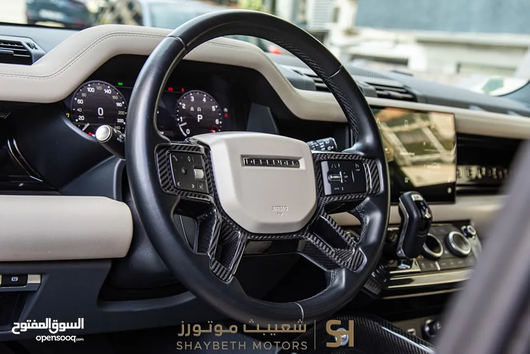 Land Rover Defender Black Edition Gasoline 2023