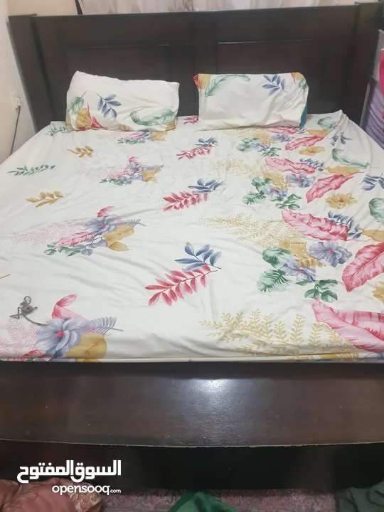 King size bed