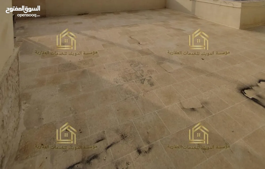 شقة مع روف منفصل بإطلالــــه مميزة