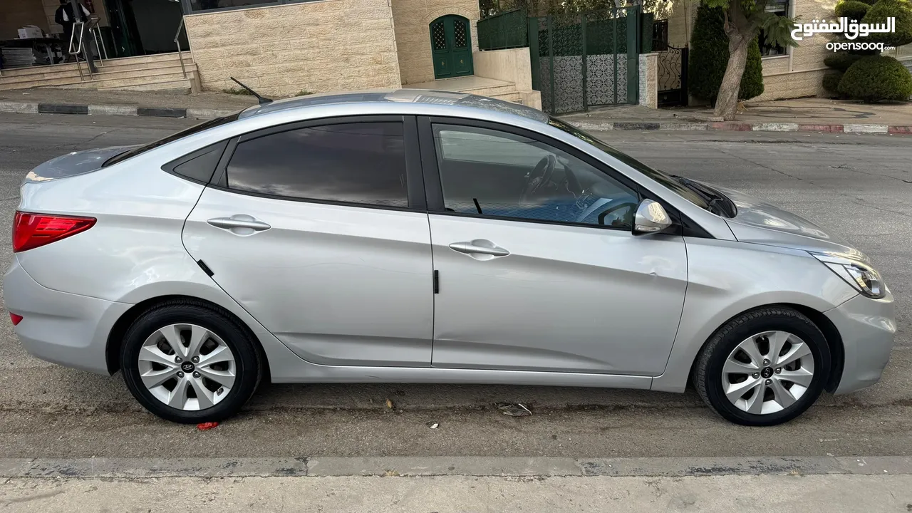 هونداي أكسنت ماتور 1600ديزل تيربو (135حصان) انتاج 2015 تسيير 2018 عداد قليل 92000 اصلي إقتصادية جداً