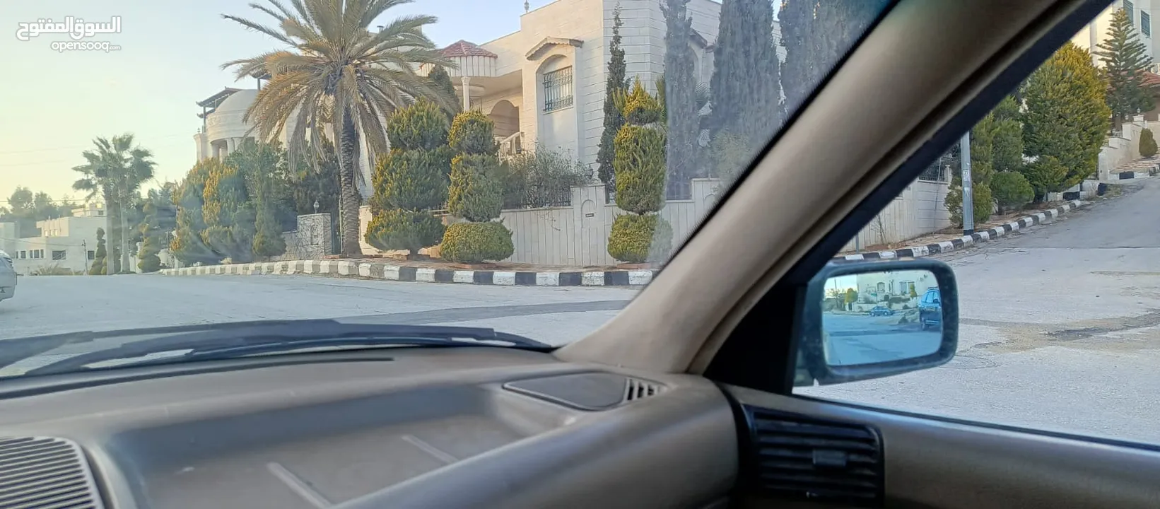 أرض مميزه على طريق المطار