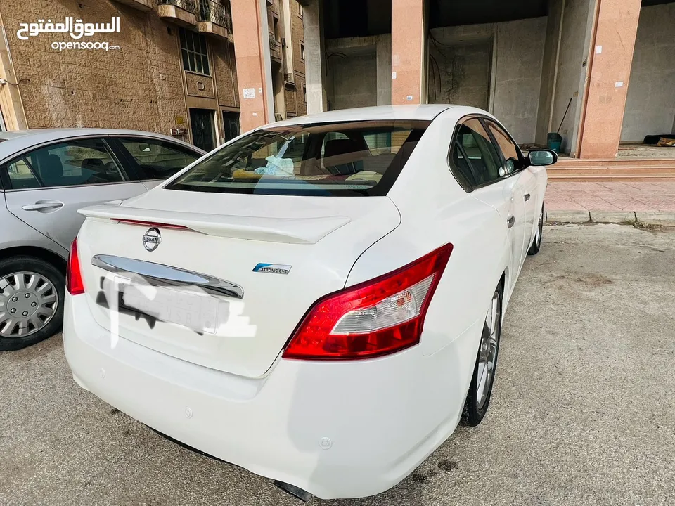 Nissan Maxima 2010 Model with full condition