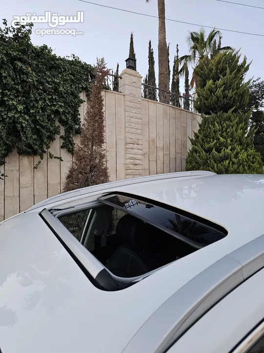 نيرو هايبرد 2022 Plug-in اعلى صنف مع فتحه فحص كامل كلين تايتل بسعر مغري جدا