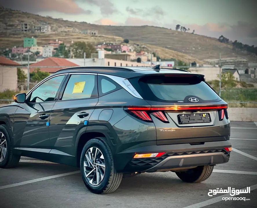 هونداي توسان/2022 فل الفل بدون فتحة سقف  2x4 ///240Hp بنزين + كهرباء  ( Haybrid) 1600cc
