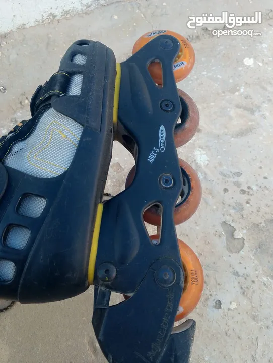 سكيت (بوت عجال) عدد 2 مستعمل بحال الجديد بسعر مغري
