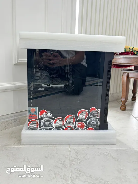 Pc بحالة الوكالة  كل القطع تعمل و بكفاءة ممتازة