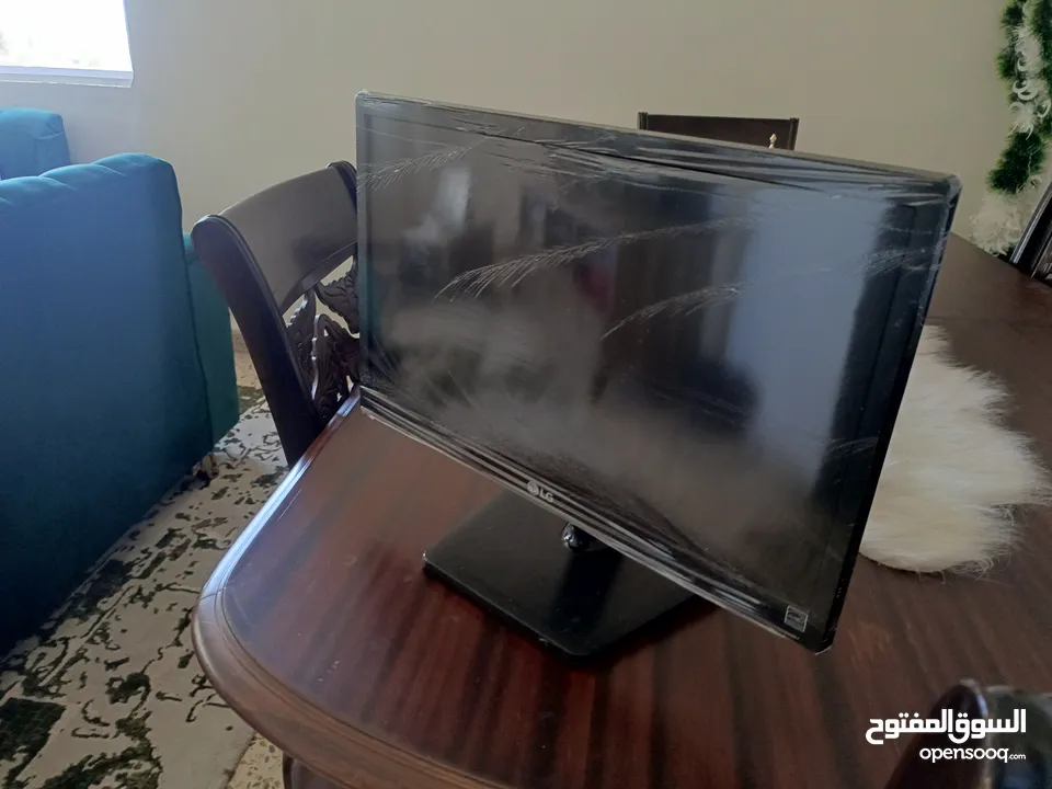 شاشات للبيع