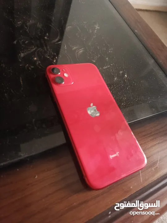 للبيع بسعر مغريiPhone 11