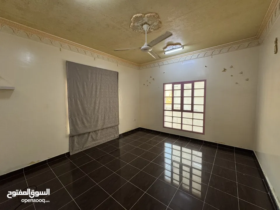 فيلا للايجار في السيب سور ال حديد - Villa For rent in Seeb sur Al Hadid