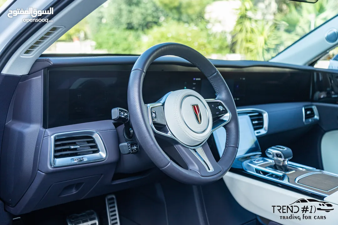 Hongqi EHS9 2022   السيارة مميزة جدا و قطعت مسافة 17,000 كيلو متر فقط