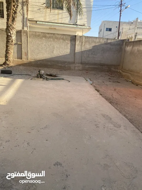 بيت طابقين لااليجار  او للبيع