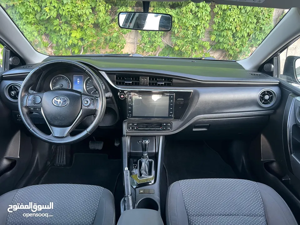 تويوتا كرولا 2019 وارد الشركه المركزيه مالك أول بنزين بحاله الوكاله