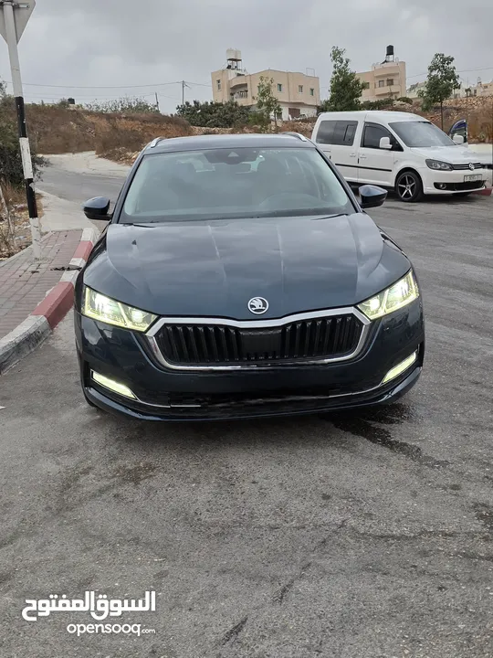 سكودا استيشن موديل 2021ترخيص 2020 يد اولى ترخيص تامين سنة و فحص نظيف و امكانية نص نص او كاش