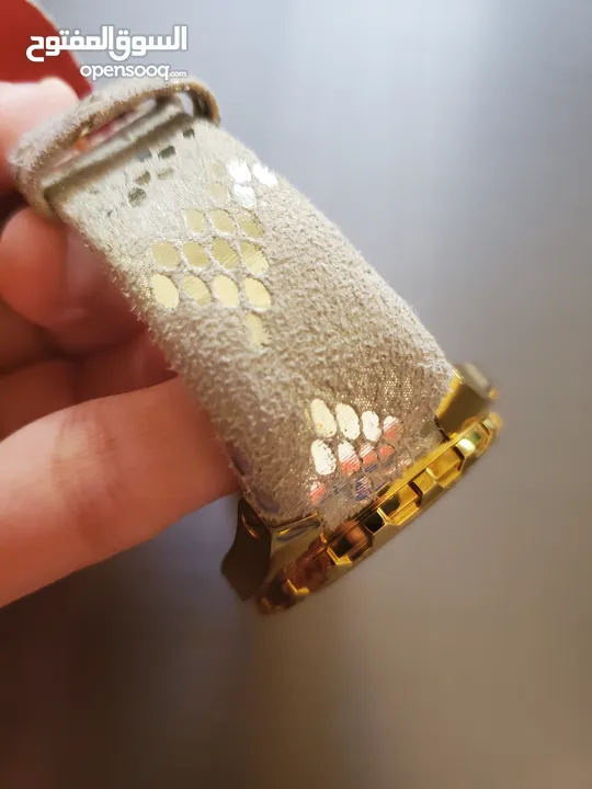 ساعة يد نسائية من جيانفرانكو فيري مطلية بالذهب ستانلس ستيل/ Gianfranco Ferre Mother of Pearl Gold-Pl