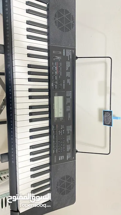 Casio piano with stand