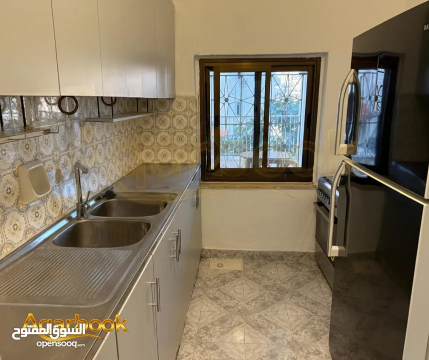 شقة مفروشة مميزة للايجار في عين مصباح