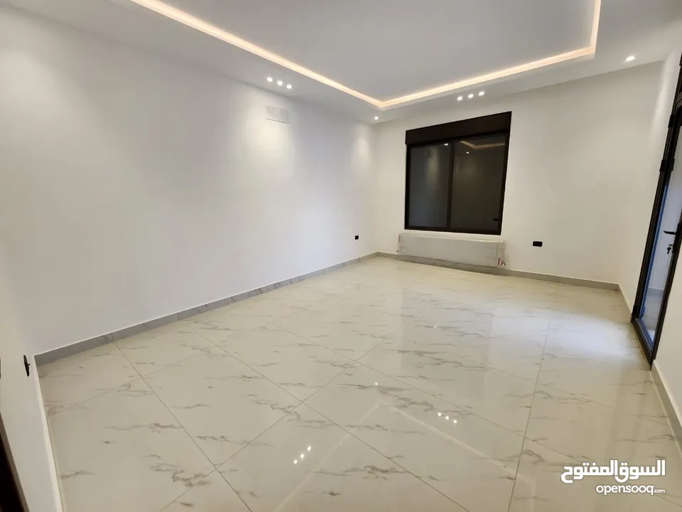 شقة للبيع على طريق المطار ( البنيات ) ref : 14364