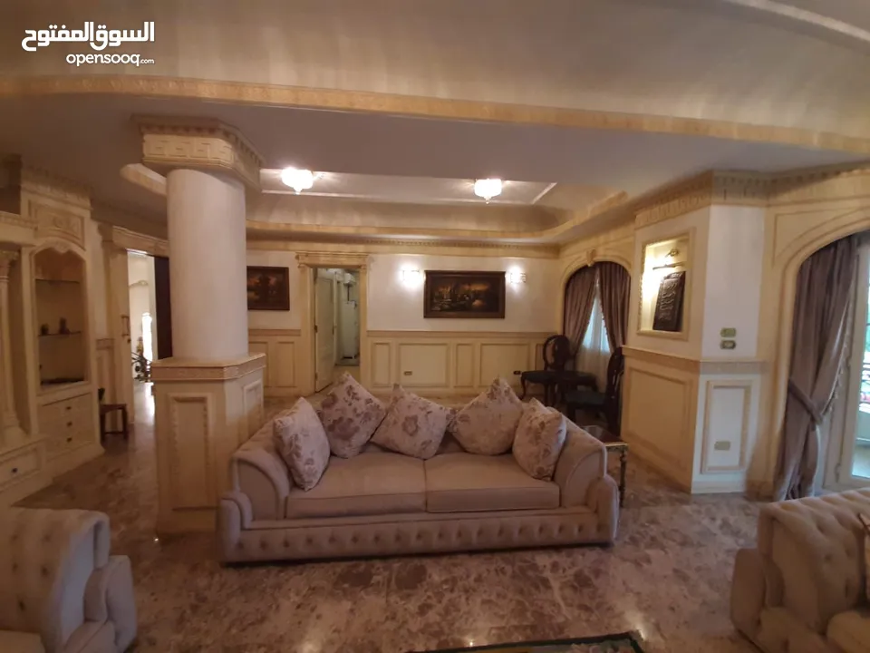 فيلا مستقله بالشويفات - التجمع الخامس،The villa is clubhouse five.