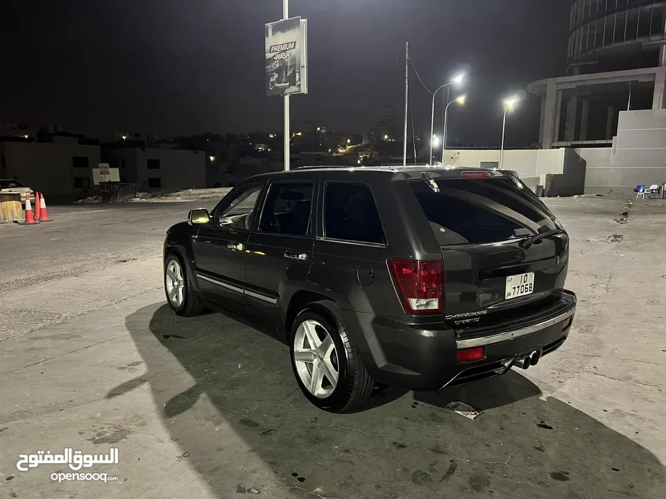 جيب شيروكي همي 5700 v8 موديل 2005