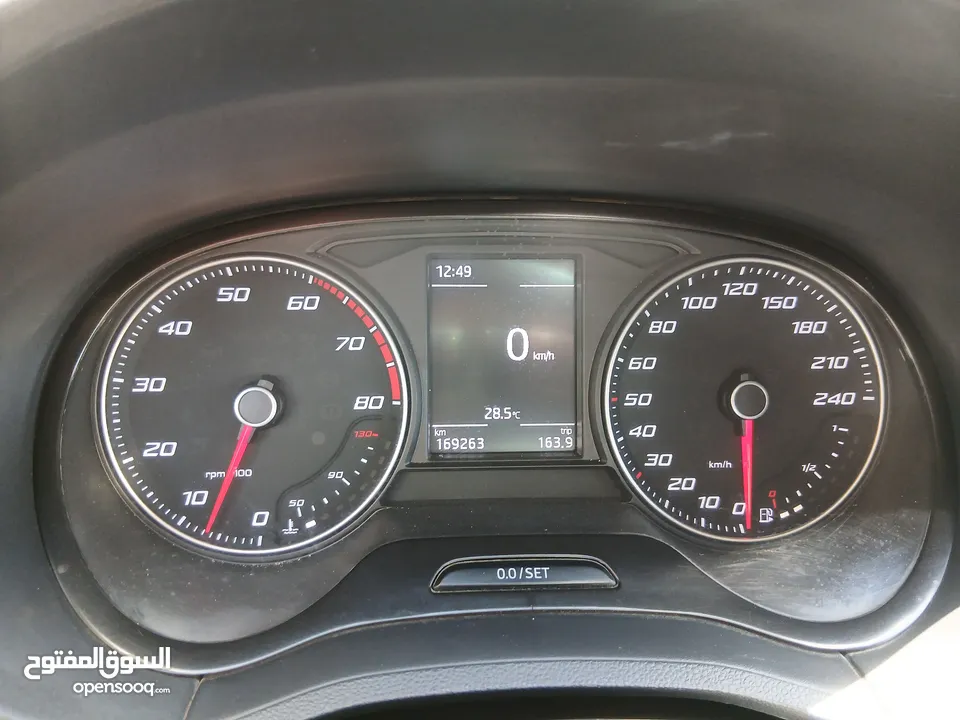 سيات ابيزا 2015 بحالة ممتازة للبيع