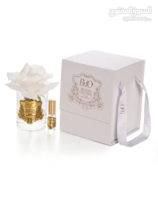 Luxury Home Fragrance Gift Set – Scented Rose Flower Arrangement & Premium Room Spray Elegant Glas