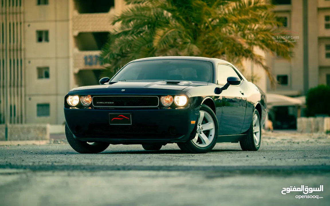 Dodge Challenger v6 Excellent Condition Blue