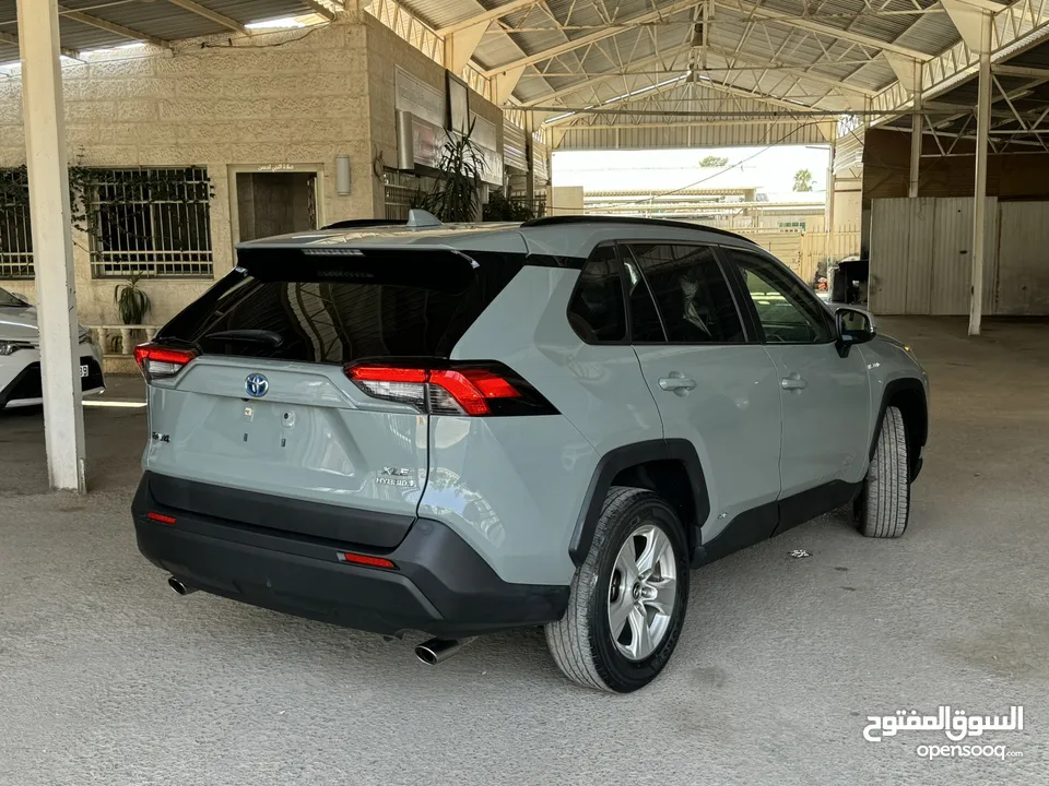 تويوتا راف فور ((2020)) XLE بيميوم، فل كامل، بطارية ليثيوم، فورويل، حرة، للبيع بسعر مميز..