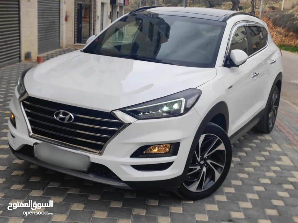 هونداي توسان بنزين فل مسكر اضافات دفع رباعي جيب بالكرتونة قطارة بالمصروف