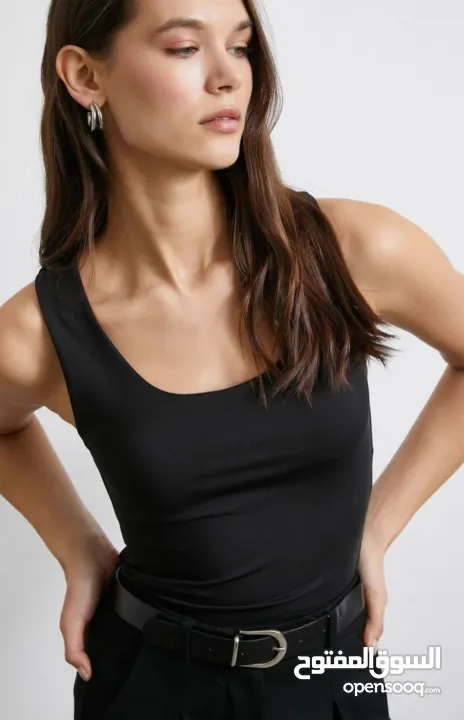 Top Basic Lama Moda Beirut بدون اكمام