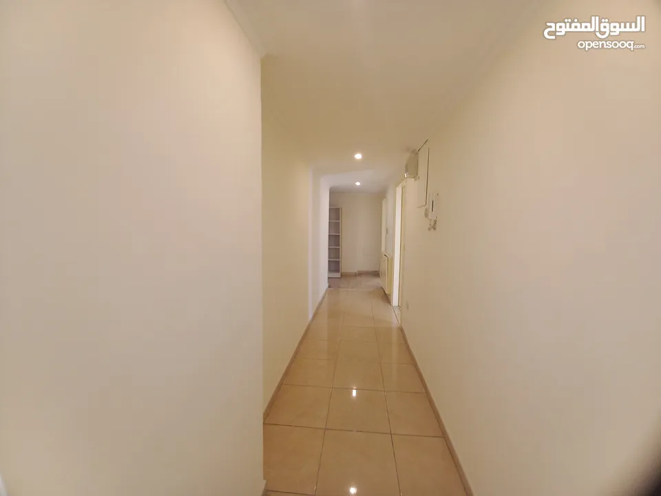 شقة غير مفروشة للإيجار 400م2 ( Property 19553 )-174847773