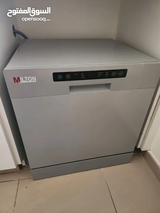 Excellent condition , Medium size dishwasher ,Milton,used for roughly 1 year