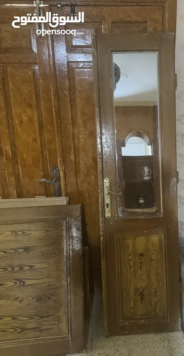 شبابيك الألمنيوم + أبواب خشب للبيع بحال الوكاله