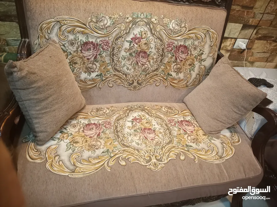 طقم كنب للبيع خشب زان نظيف