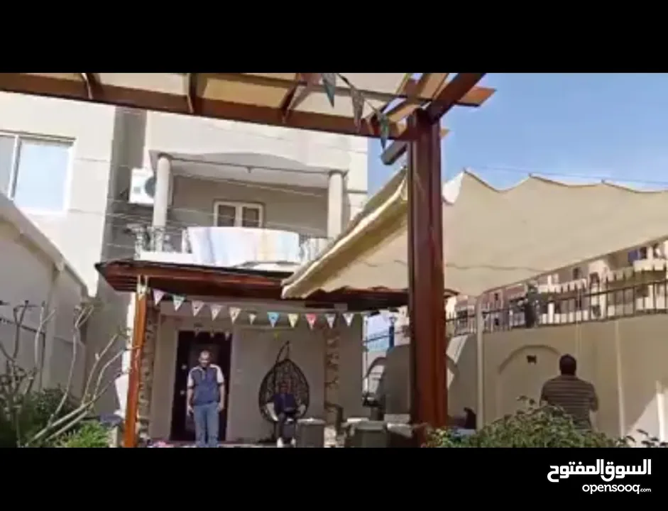 مظلة متحركة سحاب فتح و اغلاق يدوي