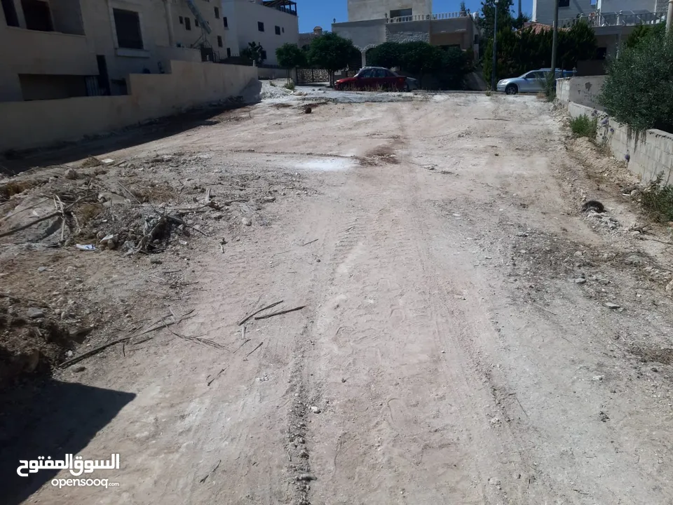 أرض سكنية مميزة للبيع في حي الضياء - أبو نصير 374 متر مربع