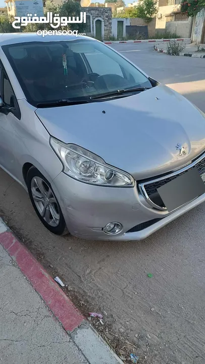 بيجو 208  2014