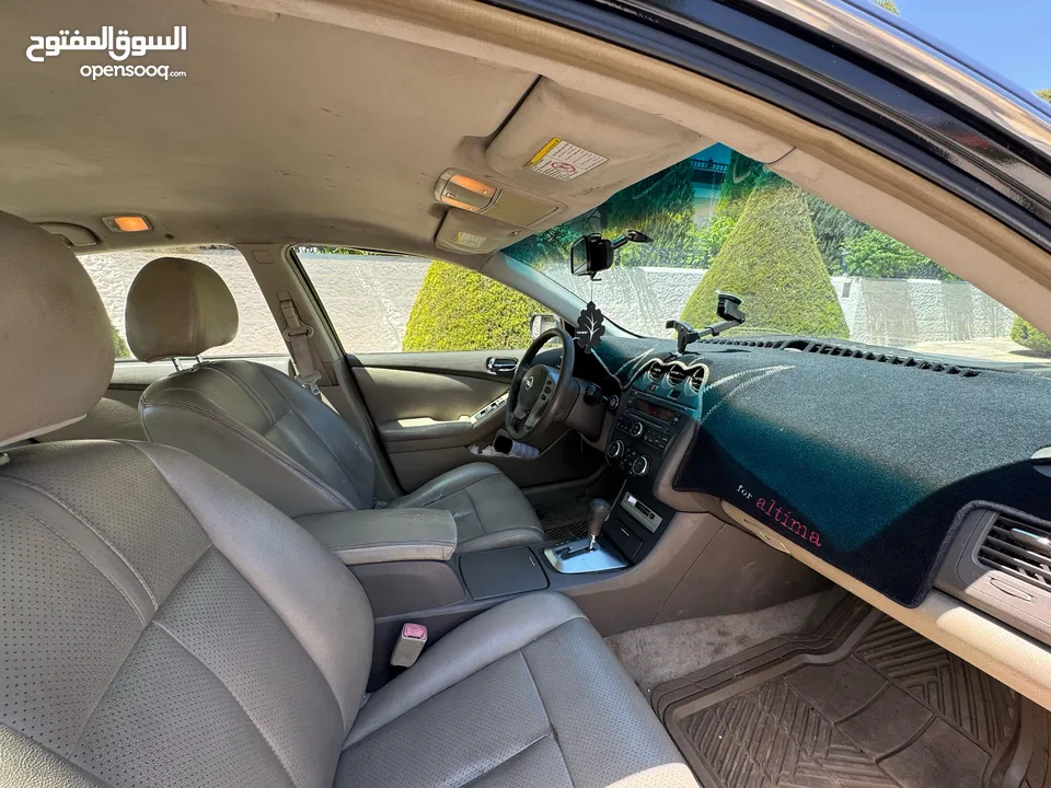 نيسان التيما بحالة ممتازة جدا بنزين