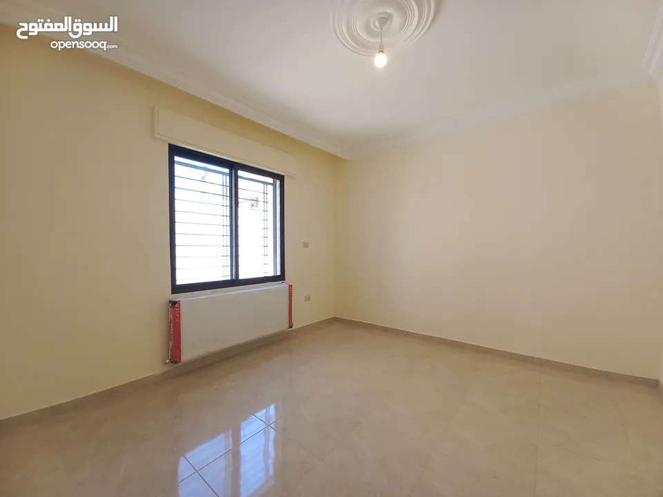 شقة غير مفروشة للايجار في عبدون  ( Property 33472 ) سنوي فقط