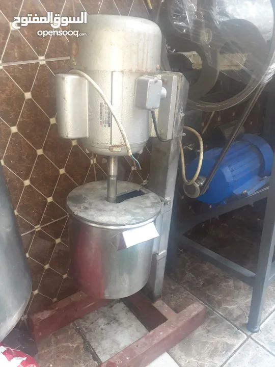 عدة مطعم للبيع