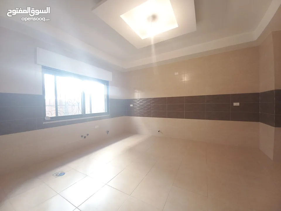Unfurnished Apartment For Rent In Deir Ghbar  ( Property 35234 )-174805084