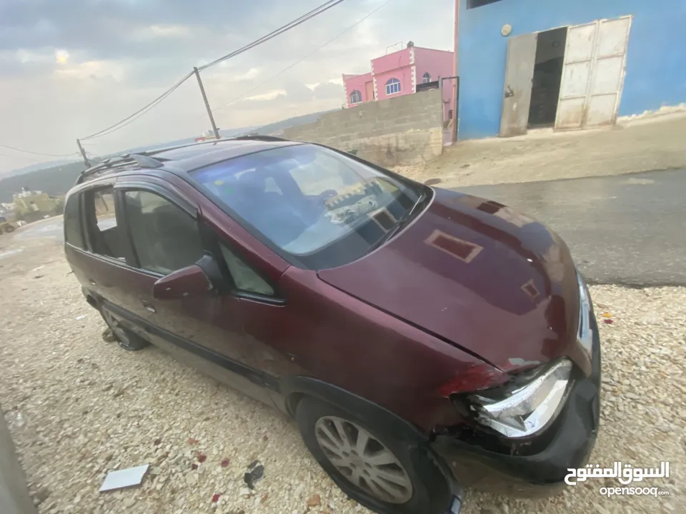 اوبل زفيرا مكسور عاليها دفعه ترخيص 10 الف كاش