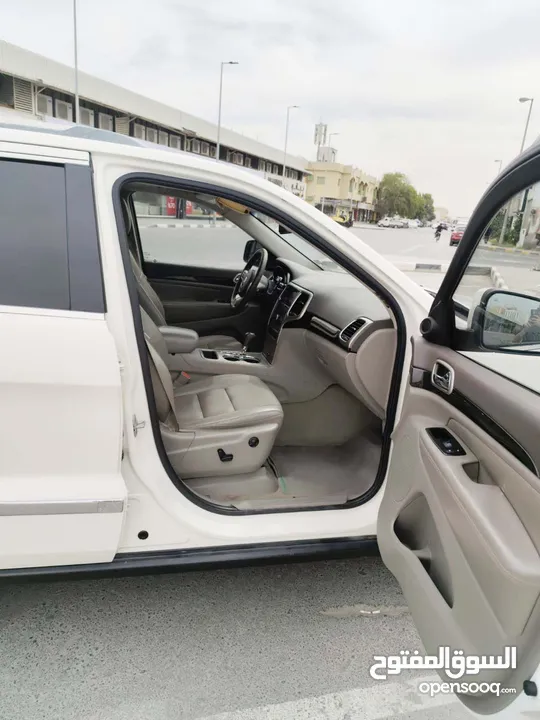 JEEP GRAND CHEROKEE  - AED 25000