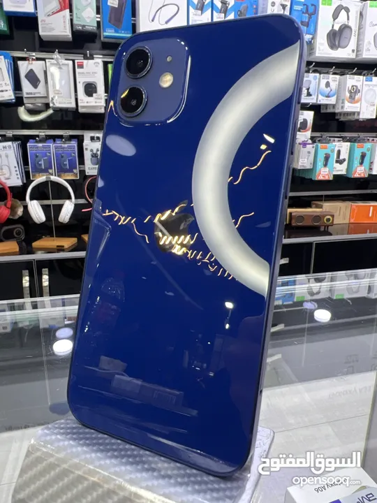 iPhone 12 (256 GB) ايفون مستعمل  مغيرله شاشة و شصي مع البطارية و الكاميرا  كله اصلي مغير  كفالة محل